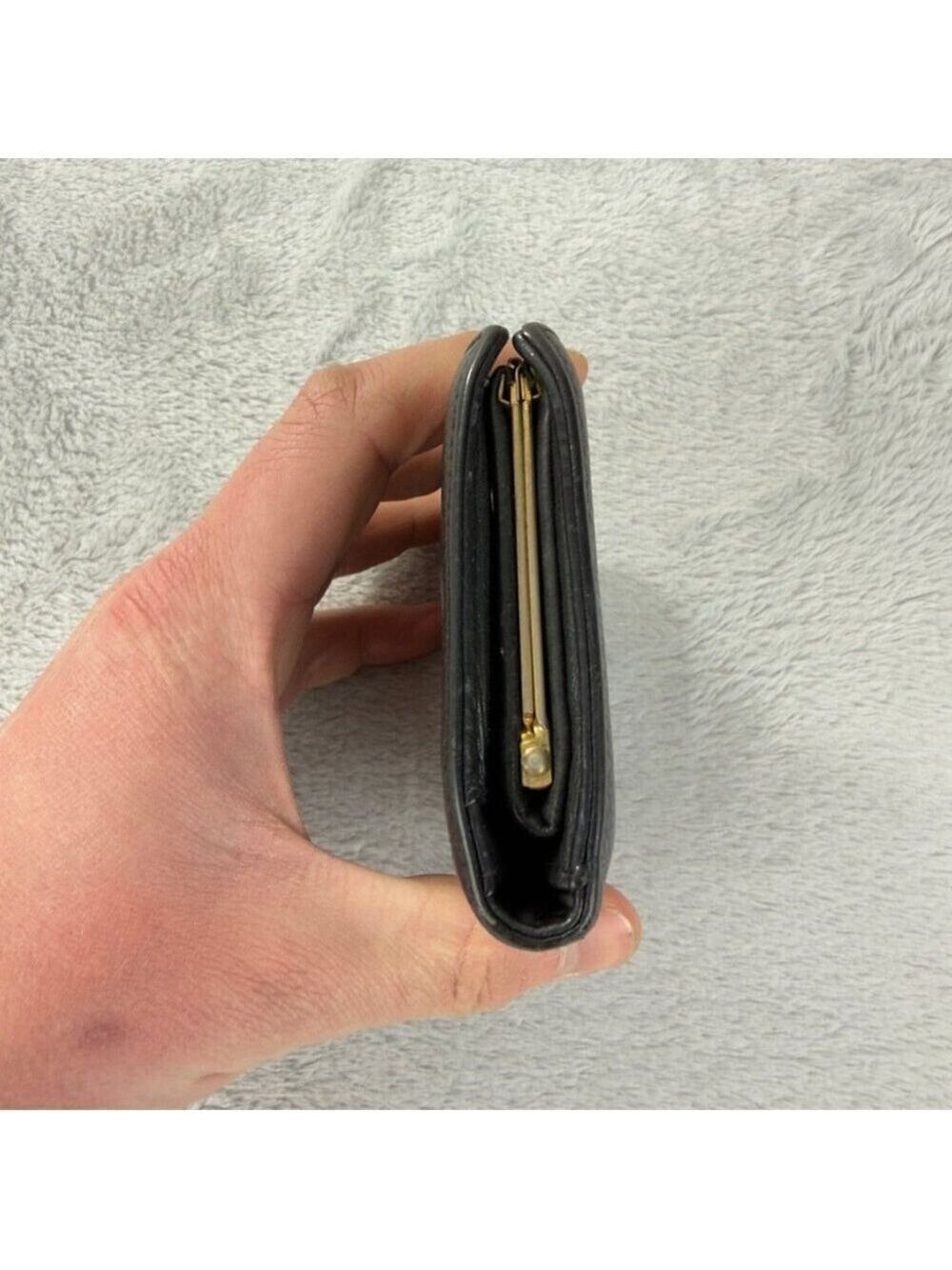 Chanel Black Grained Calfskin CC Logo Bifold Wallet - Picture 12 of 16